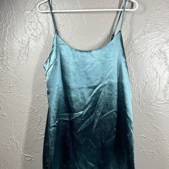 UO SILENCE + NOISE Silver Green Camisole Mini Night Dress Strappy Silky Medium - Picture 1 of 6